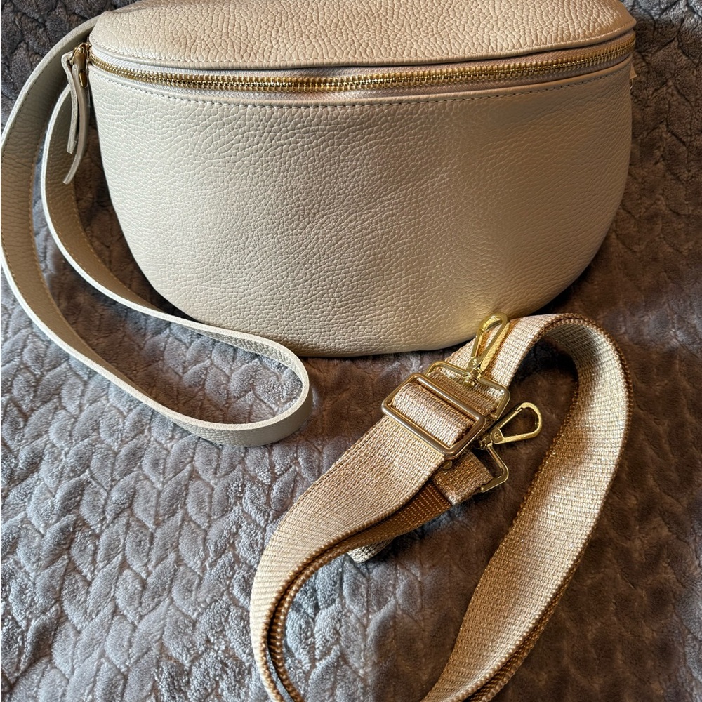 Elie Beaumont 
CROSSBODY/SLING BAG
NWOT - Picture 2 of 8